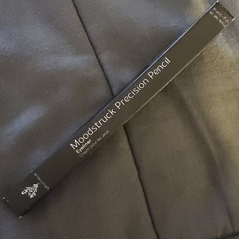 MOODSTRUCK PRECISION pencil eyeliner
